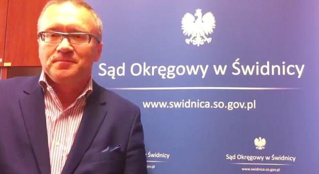[VIDEO] Doniesienie do prokuratury na prokurator Małgorzatę Sałacką umorzone. Zaskarżenie Sąd Okręgowy w Świdnicy przenosi do Legnicy. Bo wszyscy sędziowie z Kłodzka się wyłączyli z powodu znajomości! Czy niezależność sądownictwa w Polsce jest realna?
