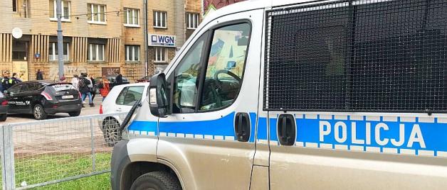 Kto zaatakował nasz wóz telewizyjny? Współpracujemy z Policją, bo kara więzienia za atak na dziennikarza jest dziś w Polsce taka sama jak na Policjanta!