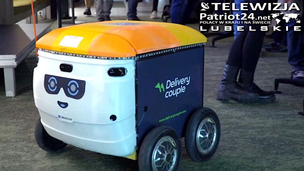 [VIDEO] Jedzenie i zakupy na dowóz z robotem w roli kuriera. Polska firma już zaczęła testy robotycznych doręczycieli a w USA, mają już po tysiąc takich kurierów